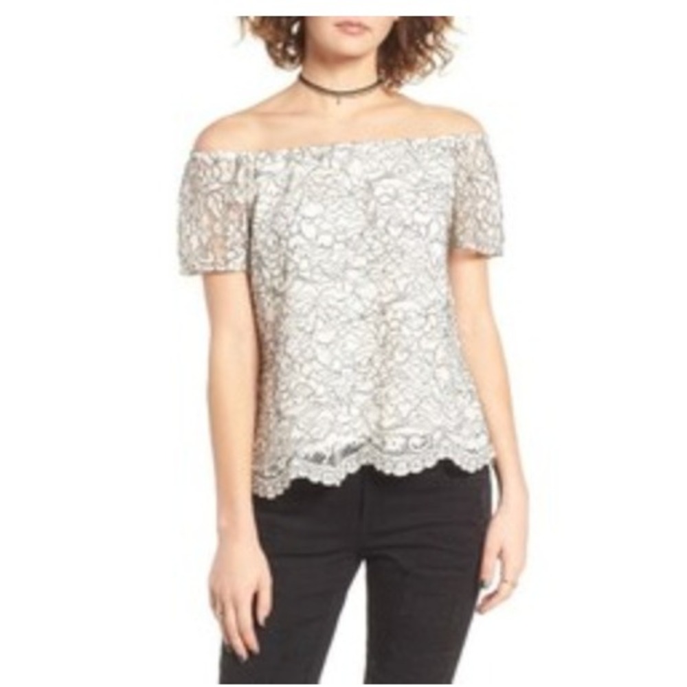 WAYF Large White/Black Floral Lace Short Sleeve Scallop Hem Blouse Whimsigoth